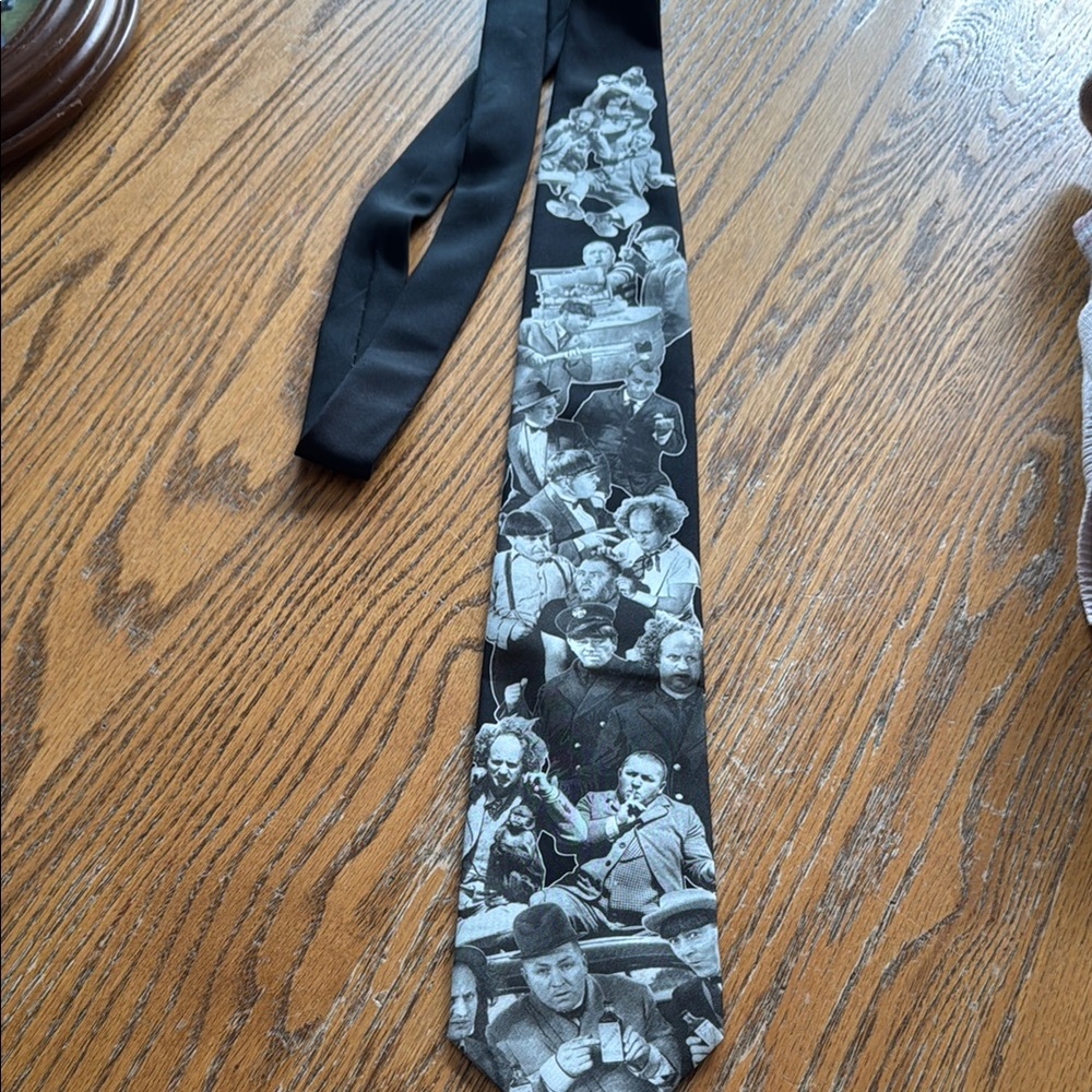 Ralph Marlin Black and Gray Graphic Tie